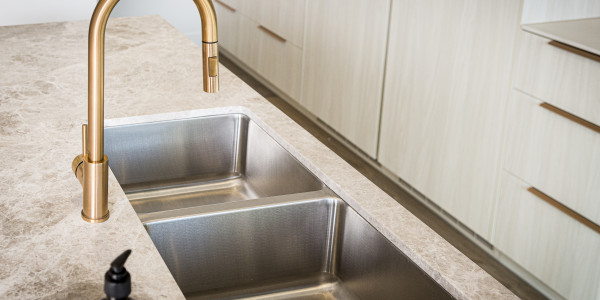Comprar / Vender Casas Unifamiliares y Chalets en Móstoles · con Cocinas de Diseño