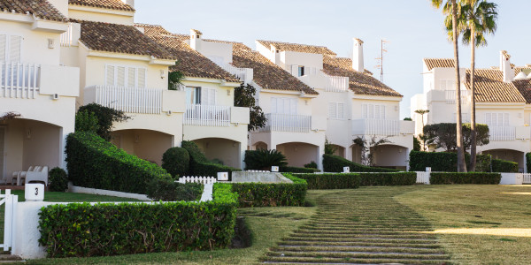 Compraventa de Inmuebles en Móstoles · Adosados